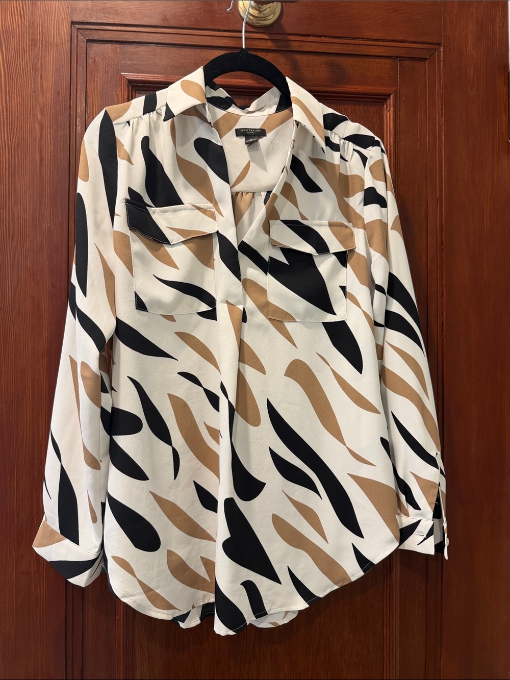 Ann Taylor Cream, Black & Brown Abstract Print Button-Front Blouse